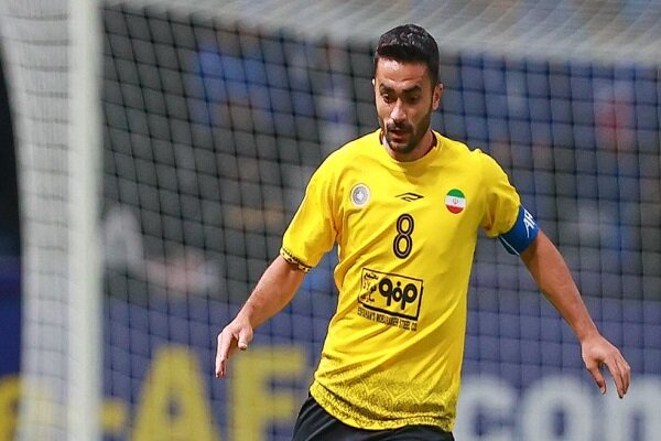 کاپیتان سپاهان ۶ ماه از میادین دور شد