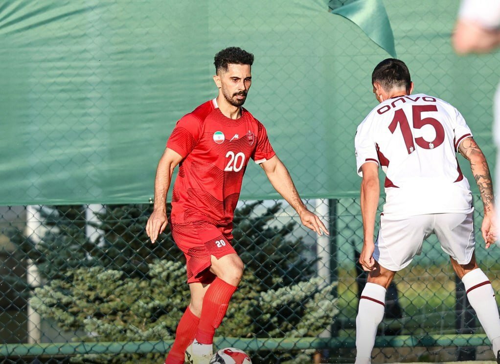 کاپیتان پرسپولیس: فکر می‌کنم دستی در کار هست که کجا بازی کنیم