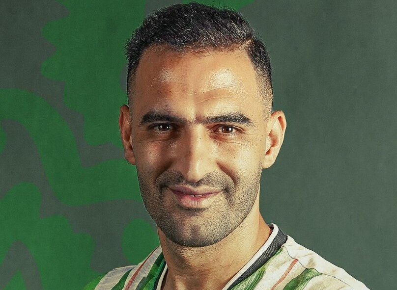 کاپیتان کماکان در جمع لرتباران