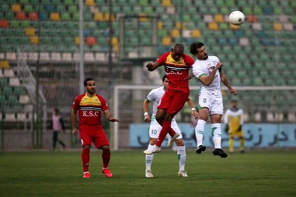 کاپیتانی بعد از شش بازی/ تغییر تصمیم داور با اعتراض