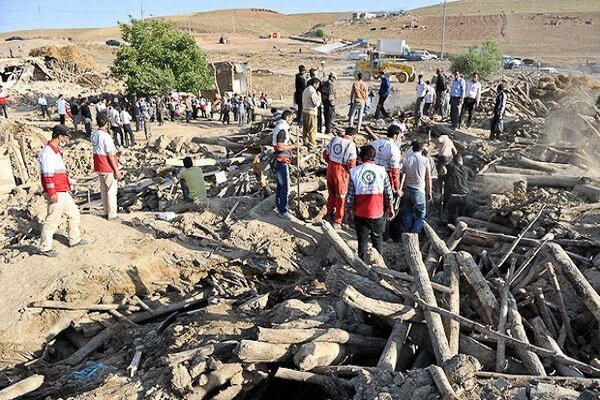 کتاب «روایت یک قرن مدیریت بحران در ایران» رونمایی شد