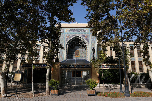 کتابخانه و موزه ملی ملک از نسخه نفیس قرآن کوفی رونماییکرد