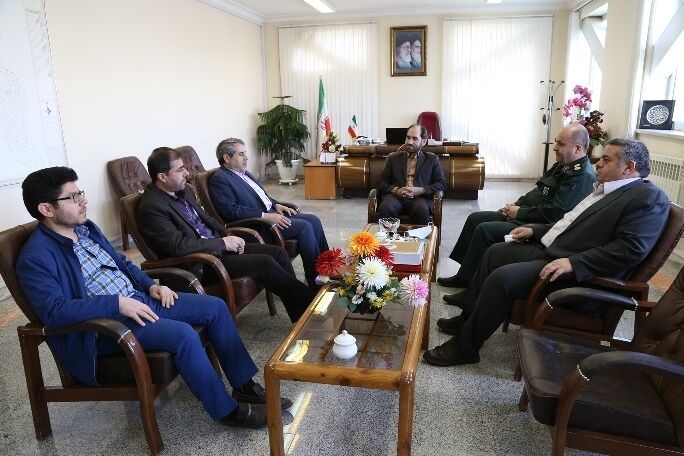 کرامت فرهنگیان باید در راس برنامههای آموزش و پرورش قرار گیرد