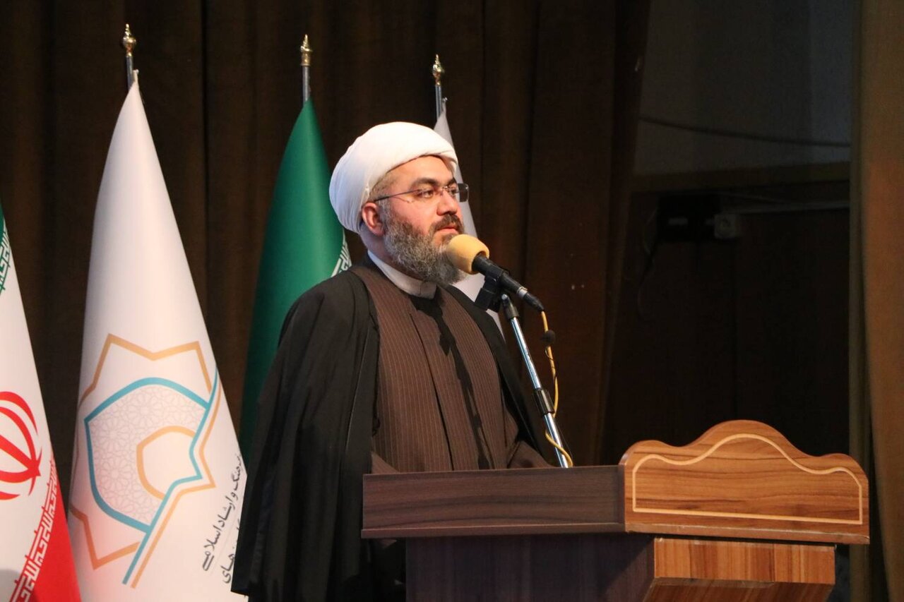 کرسیهای تلاوت و فعالیتهای قرآنی باید تا پای جان استمراریابد