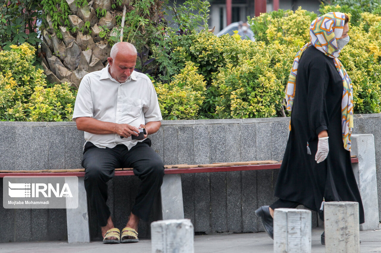 کرونا همچنان ادامه دارد/ شرایط عادی مرهون پوشش وسیع واکسیناسیون است