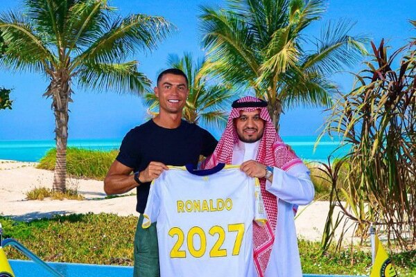 کریستیانو رونالدو در النصر ماندنی شد؛ دستمزدی خیرهکننده در هر ثانیه!