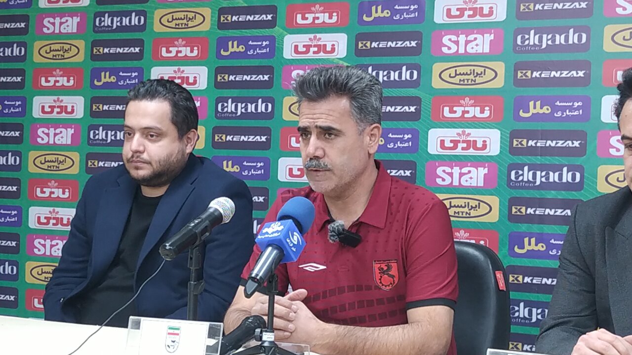 کسالت دلیل غیبت سرمربی مس در تمرینات