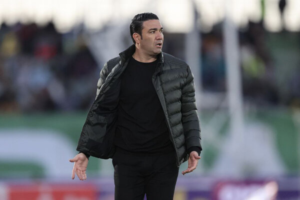 کسی از داور «الکی» دفاع نکند/ در داخل استقلال با من دشمنی
دارند!