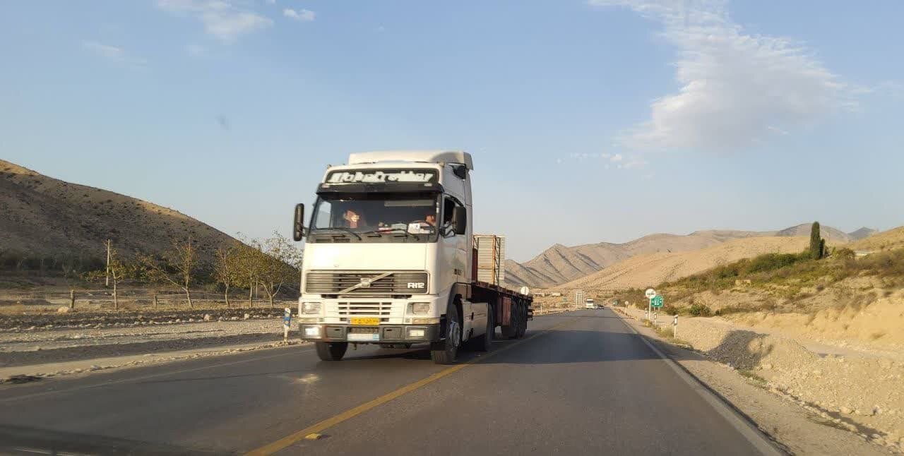 کشف کامیون رنو ۵۲ میلیاردی قاچاق در مریوان
