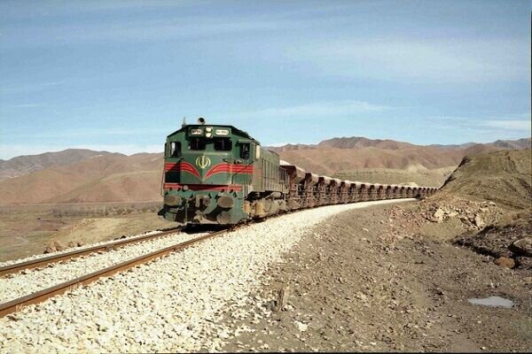 کشف ۱.۴ میلیارد تومان کالای قاچاق از انبار راهآهن تهران