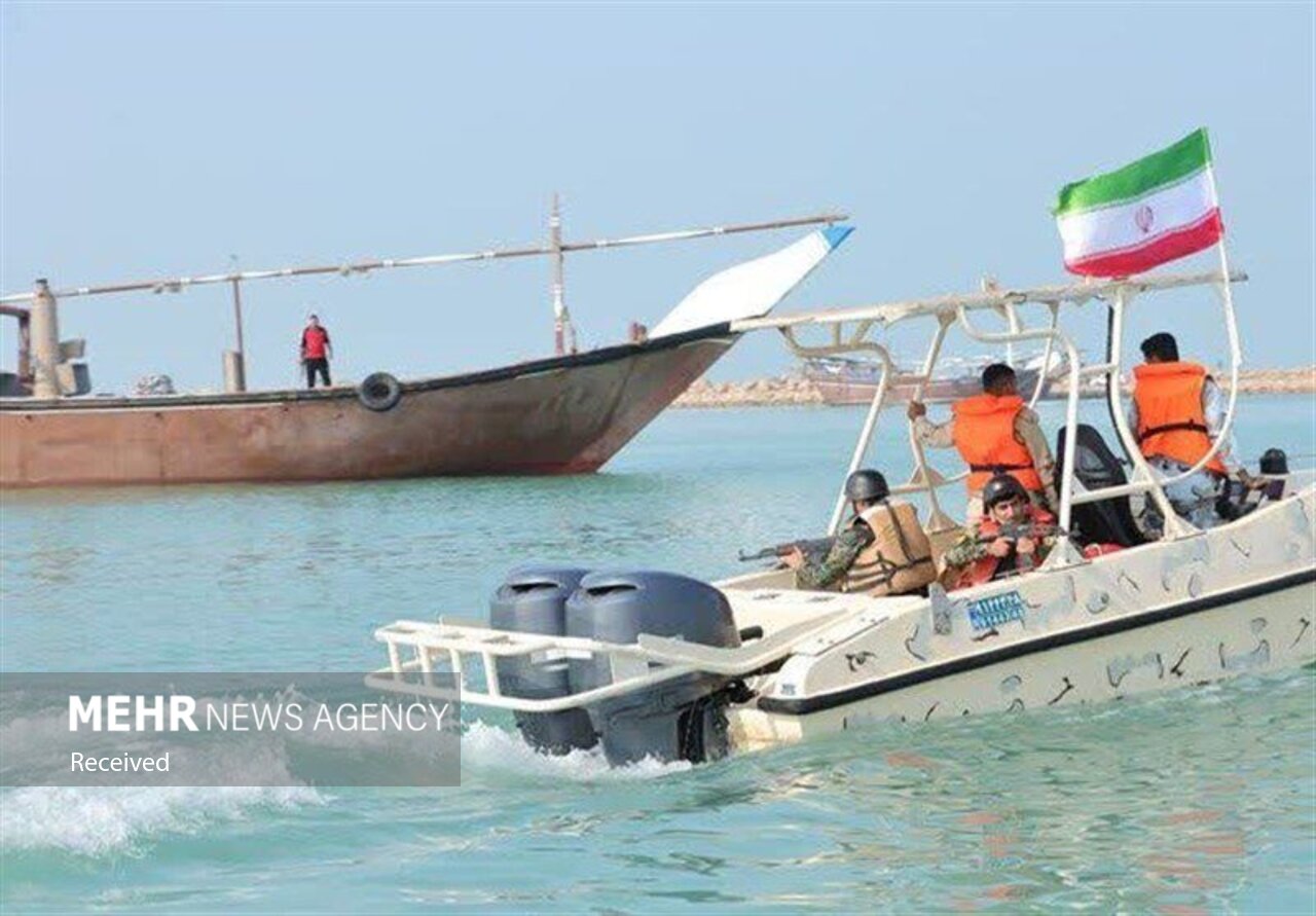 کشف ۱۵۰۰ قلم تجهیزات رادیویی در بندر ماهشهر