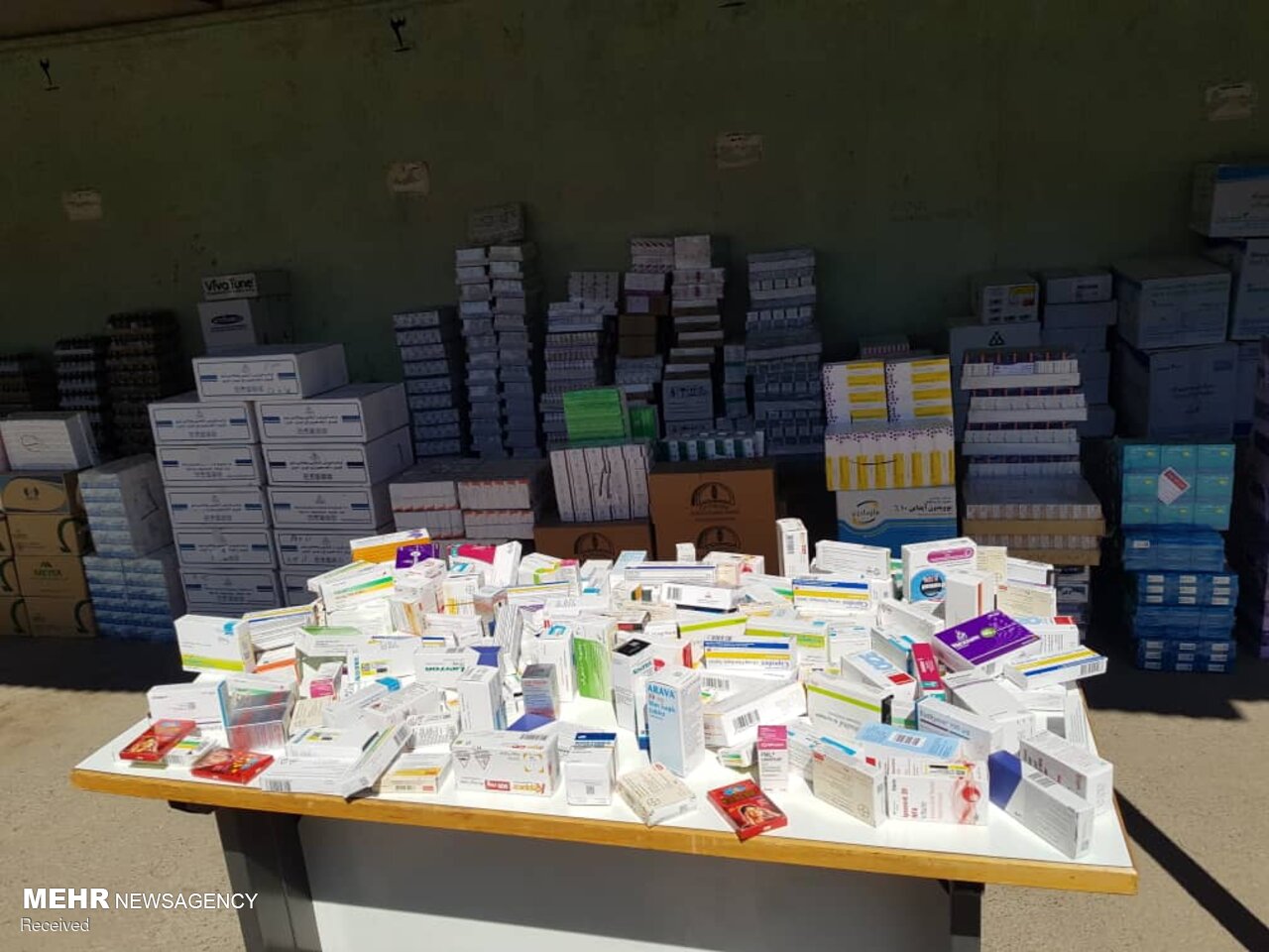 کشف ۷۰۰ میلیون تومان داروی درمان بیماری کرونا در بندرعباس