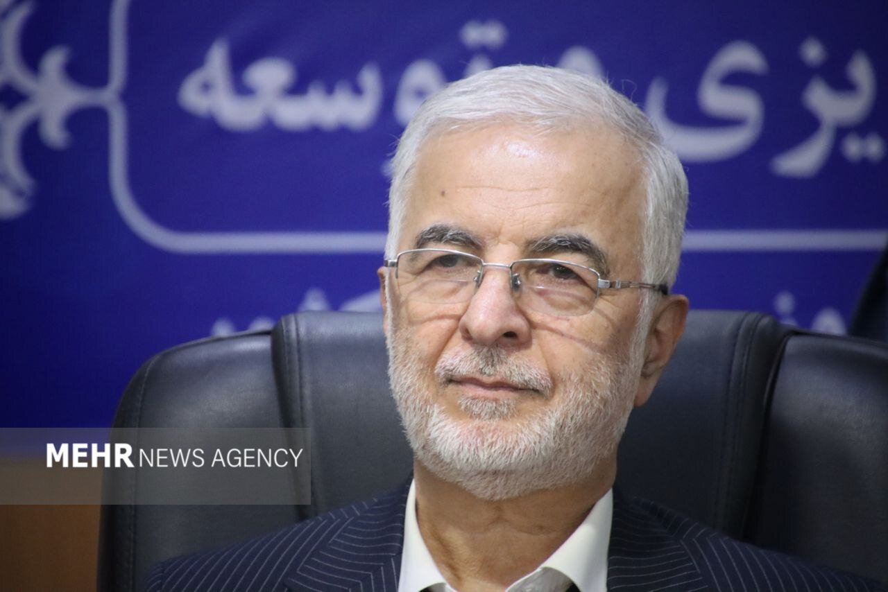 کشور ۹۰ میلیونی را نمی‌توان متمرکز اداره کرد؛ ضرورت تفویض اختیارات
