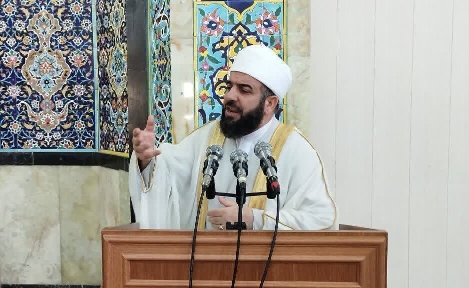 کلشی‌نژاد: عاشورا فراتر از مذهب، مکتب انسان‌ سازی آزادگان جهان است