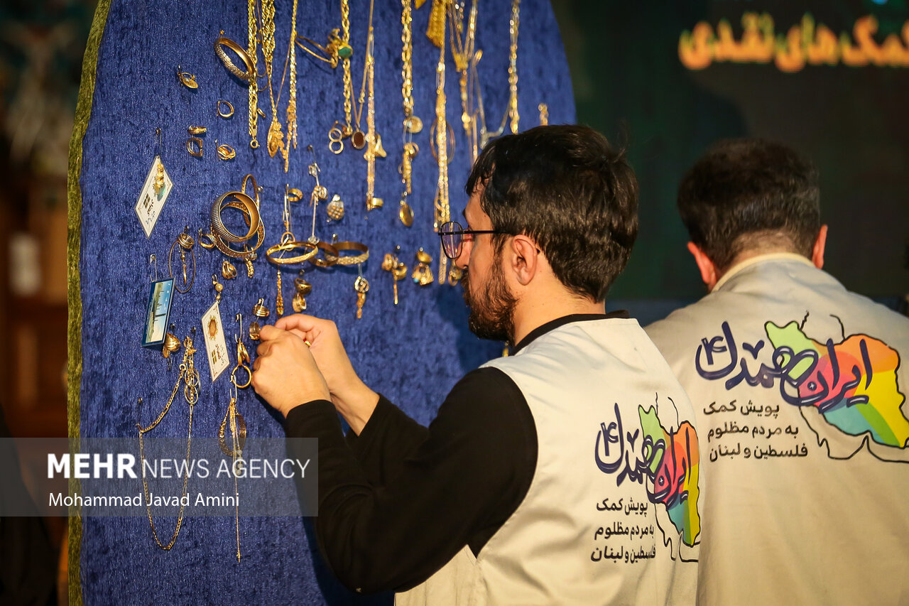 کمک ۲۰ میلیارد ریالی اهالی مسجد بقیه الله ارومیه به جبهه مقاومت