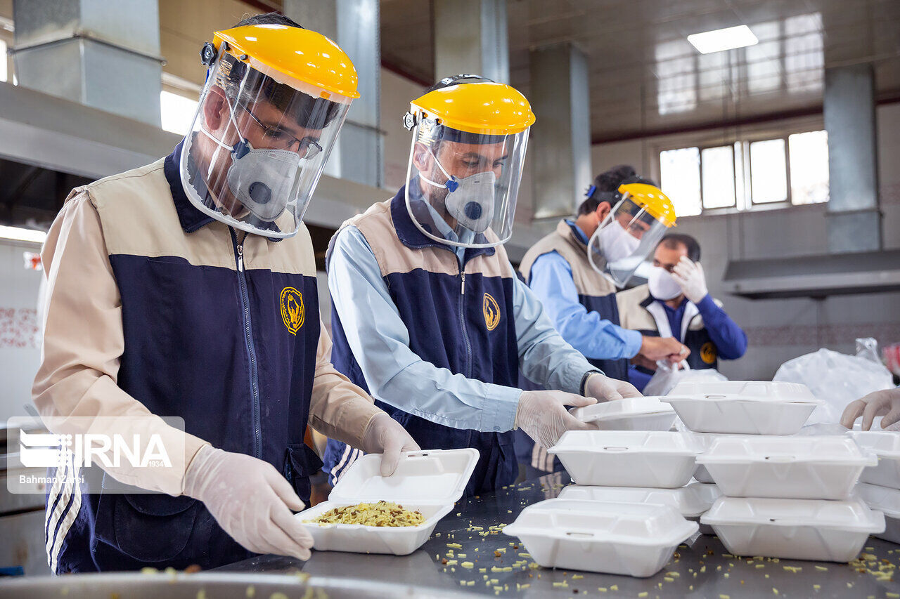 کمیته امداد گلستان یک میلیون وعده غذای گرم و ۸۵ هزار سبد کالا توزیع میکند