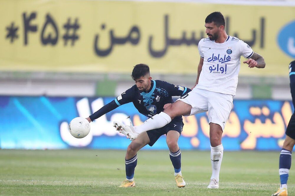 کنایه بازیکنان استقلال و حضور هواداران پشت در ورزشگاه