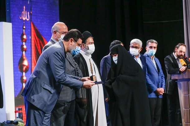 کنگره ملی لاله های سفید برای بزرگداشت شهدای منا برگزار شد