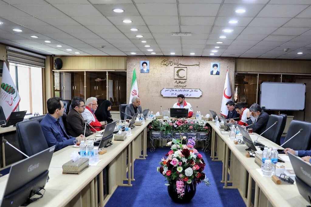 کولیوند: تحقق شعار سال ۱۴۰۴ نیازمند هم‌افزایی است