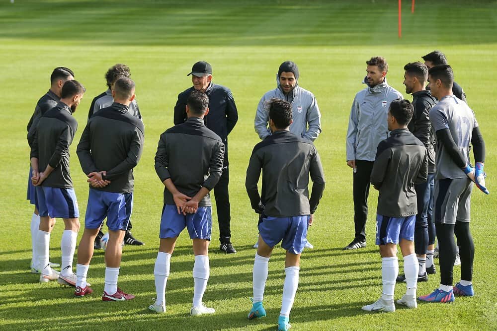 کیروش نقشی در آمادهسازی تیم ملی ندارد/ فوتبال ایران آماتور است