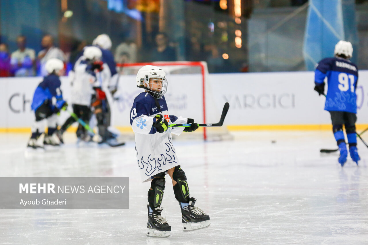 گام بزرگ هاکی روی یخ ایران در مسیر جهانی؛ یک هفته هیجانی برای دختران