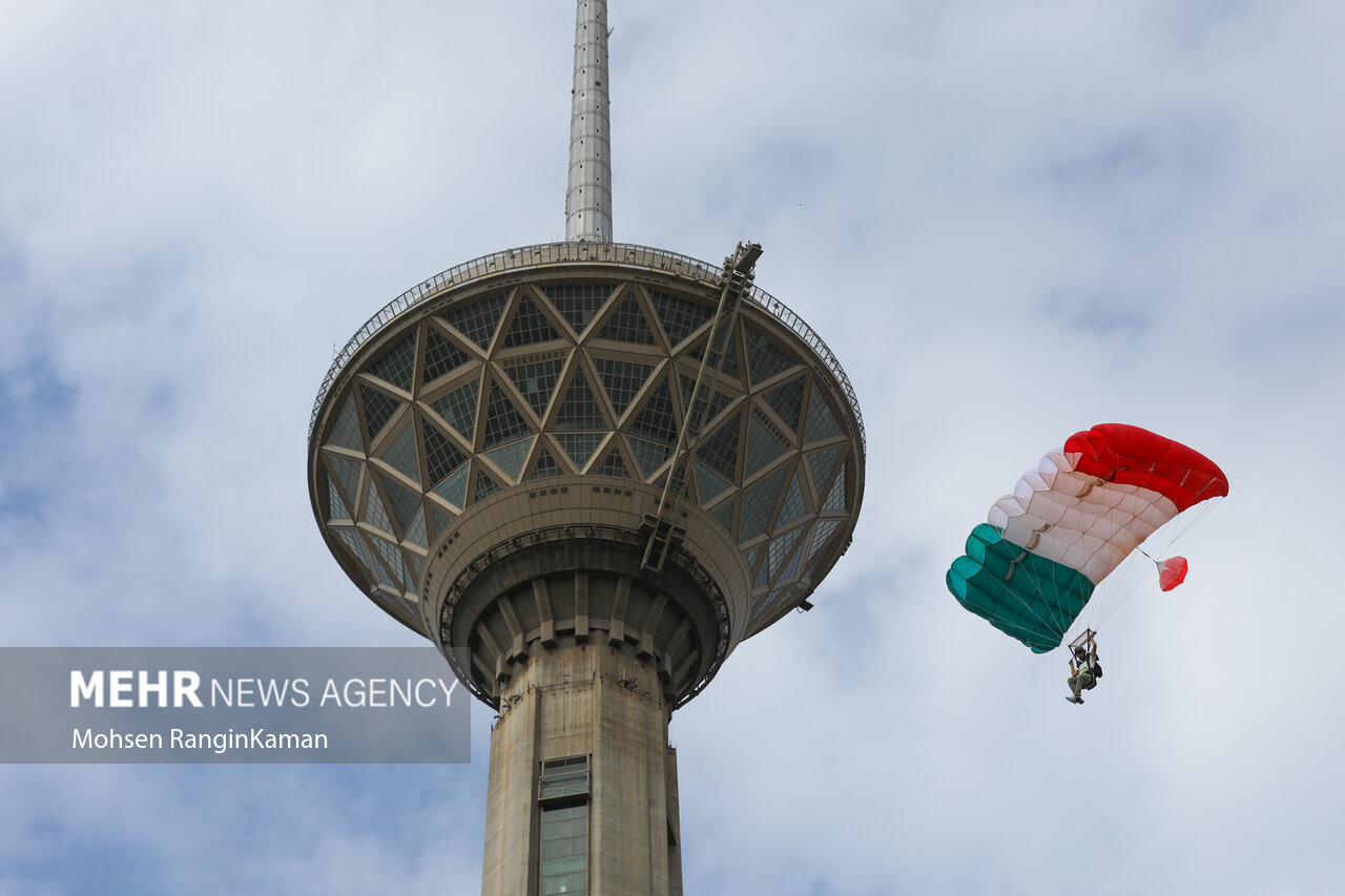 گرامیداشت روز «۱۲ فروردین» در برج میلاد