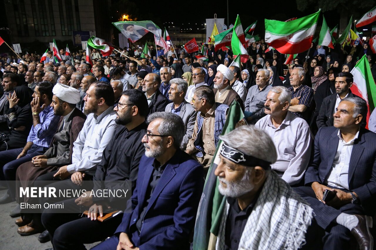 گرامیداشت شهدای جنگ ۱۲ روزه در سنندج