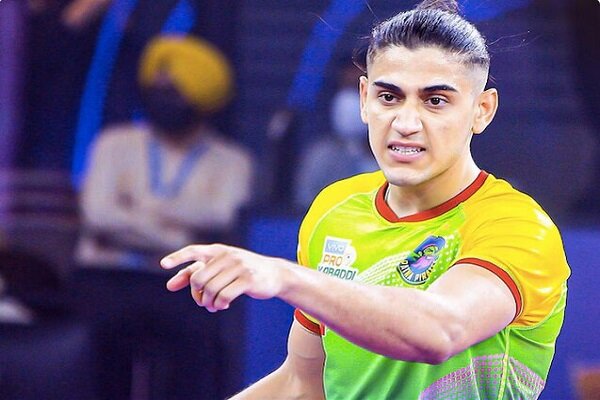 گرانترین لژیونر ایران هستم/ باشگاههای ایران بازیکن سازی
نمیکنند