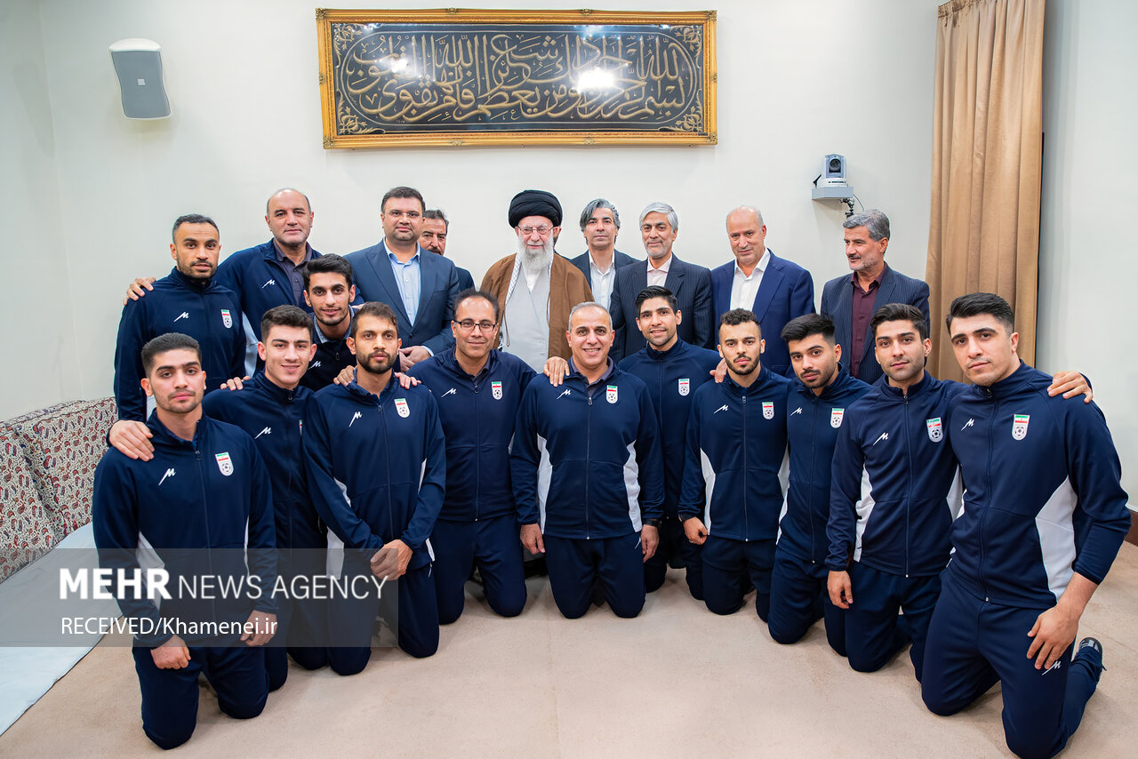 گزارش تصویری دیدار اعضای تیم ملی فوتسال با رهبر انقلاب اسلامی