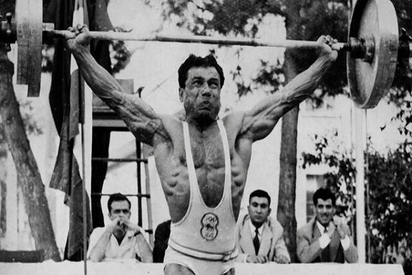 گزارش فدراسیون جهانی وزنهبرداری از محمود نامجو