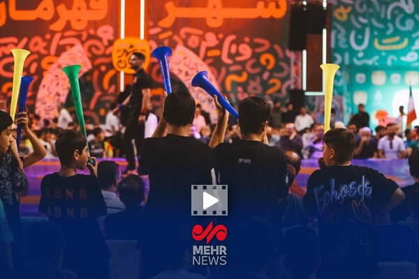 گزارش مهر از مراسم اختتامیه مسابقات کشتی قهرمانان شهر ۳