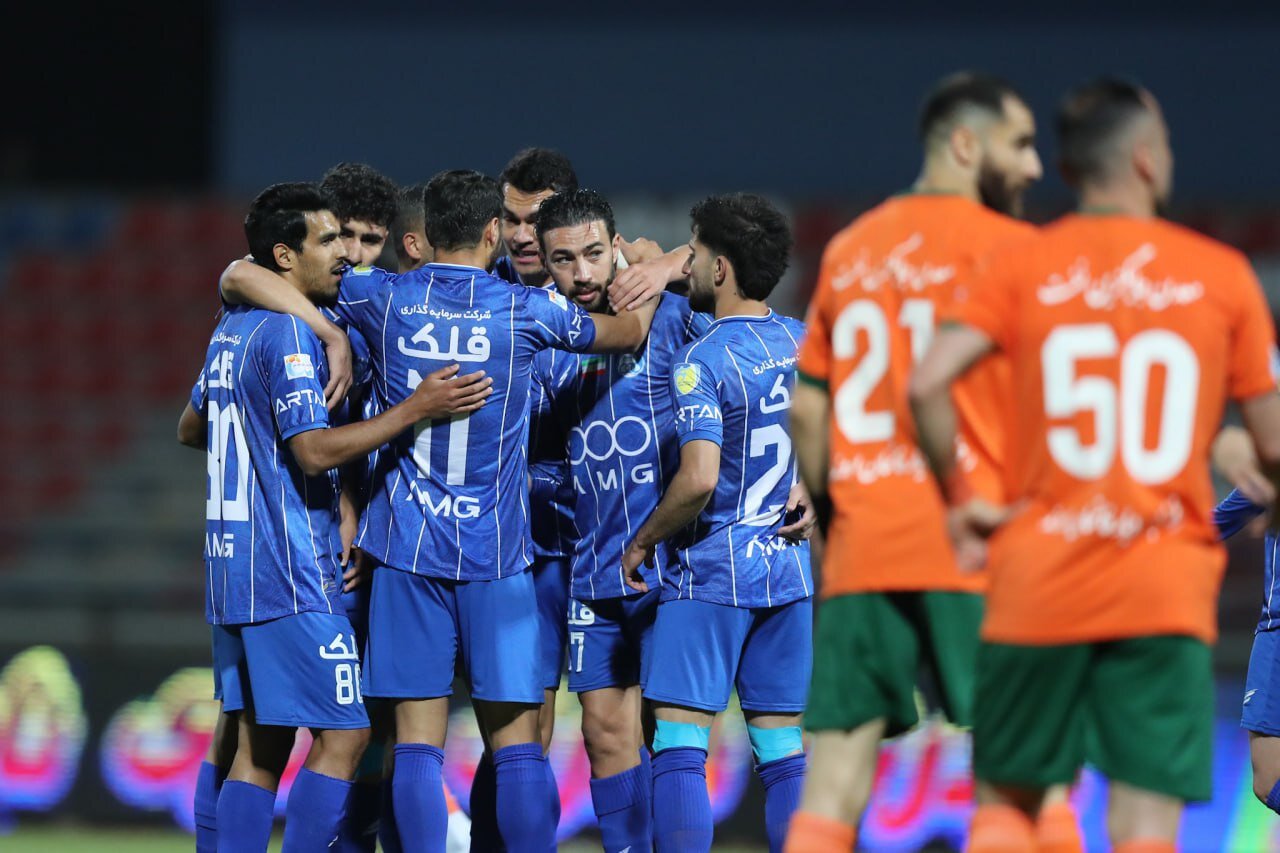 گزینههای مربیگری استقلال مشخص شدند/ دو مربی ایرانی روی نیمکت آبیها