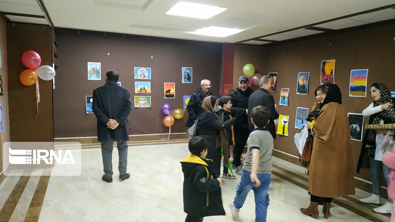 گشایش نمایشگاه نقاشی کودک و نوجوان در سقز