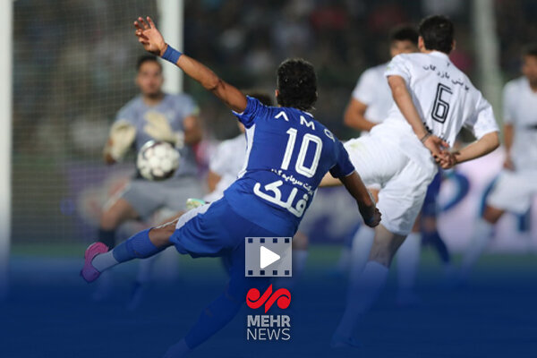 گل سوم استقلال به ذوب آهن توسط رامین رضاییان