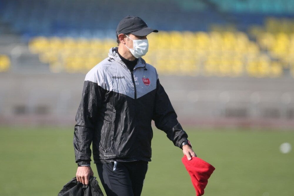 گل محمدی در انتظار منفی شدن تست