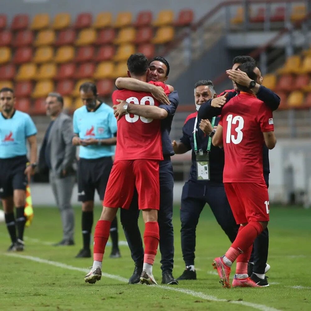 گل گهر و سپاهان حریف هم نشدند/ پیروزی فولاد مقابل فجر سپاسی