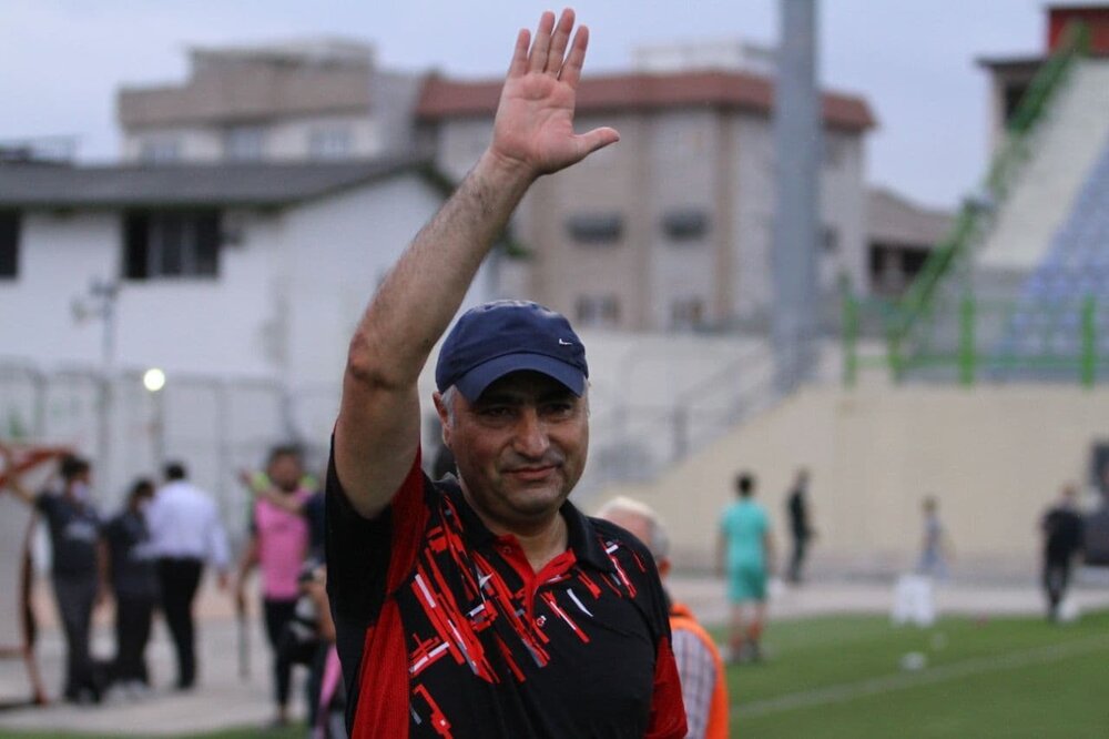 گلایه از کیفیت نامناسب زمین ورزشگاه ساری