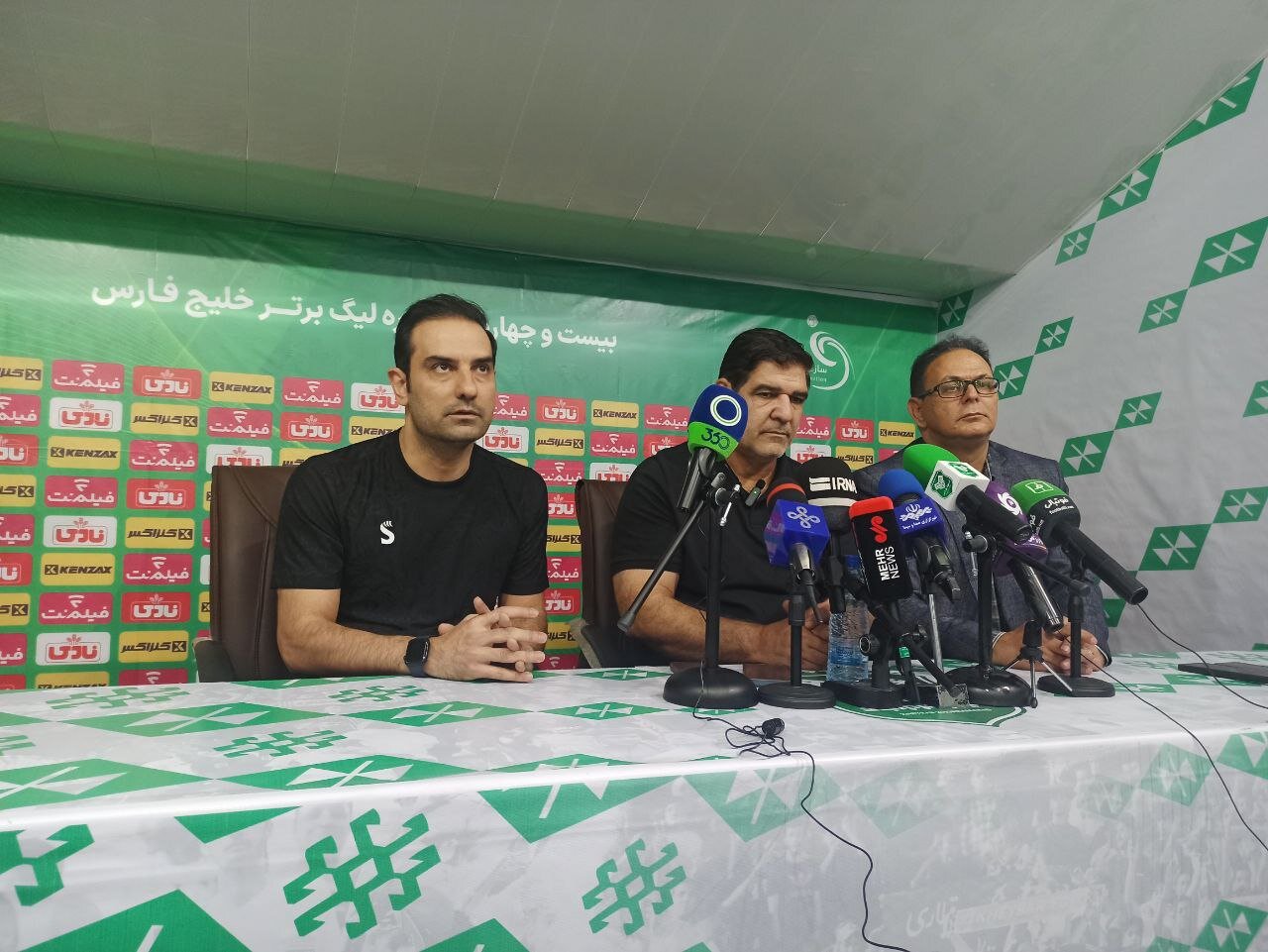 گلایه مدیر رسانه‌ای خیبر از محرومیت هواداران/عدالت را رعایت
کنید!