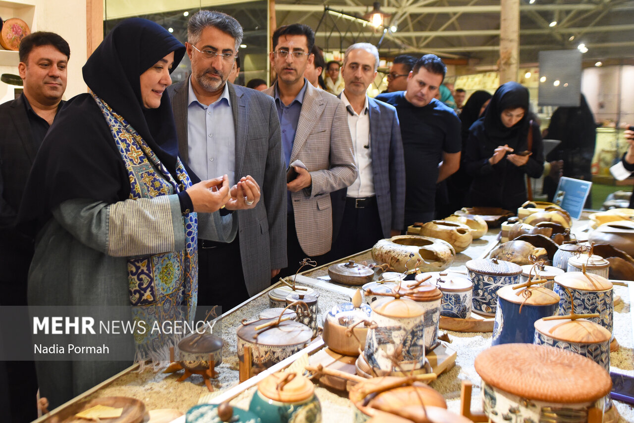 گلستانک قابلیت تبدیل به روستای ملی صنایع‌دستی رادارد