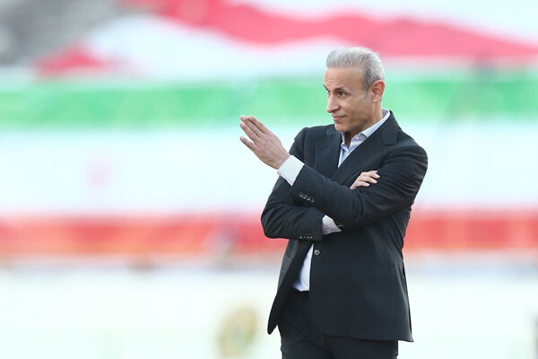 گلمحمدی:به بازیکنانم گفتم روی آسفالت هم شده باید پیکان راببریم