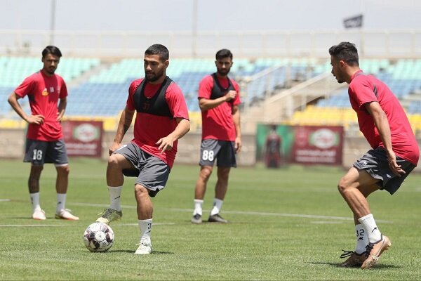 گولسیانی زیر نظر پزشکان تمرین کرد