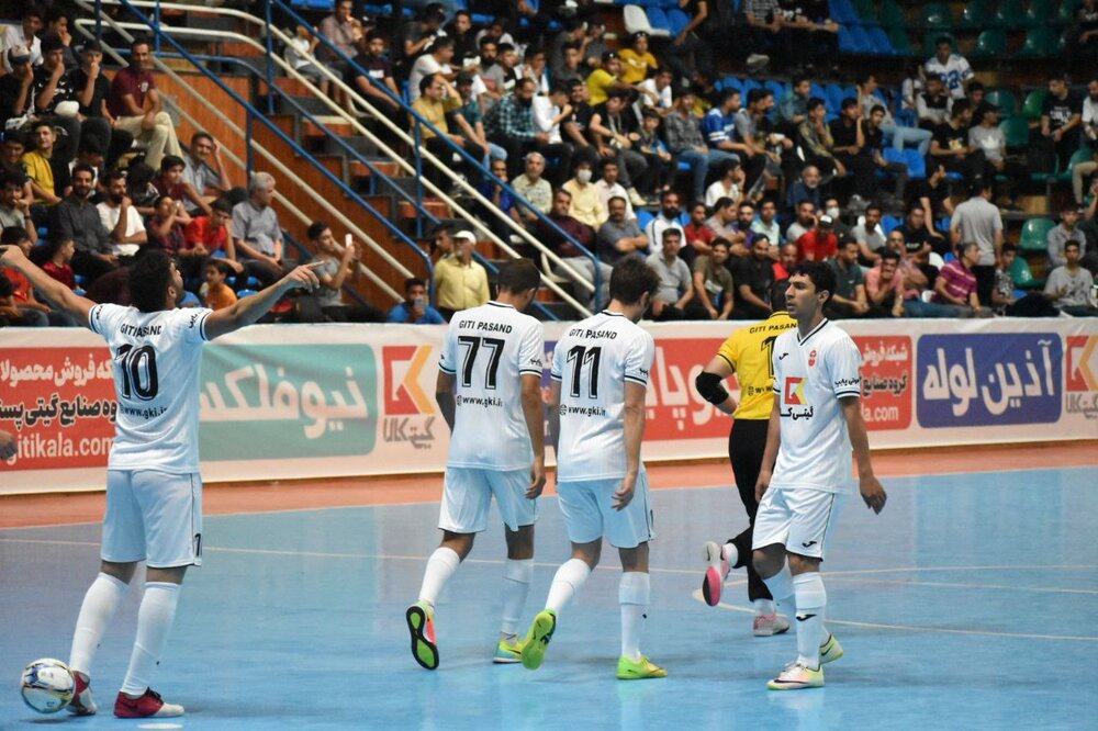 گیتی پسند ۹ – سفیر گفتمان صفر/ شروع طوفانی قهرمان لیگ برتر فوتسال