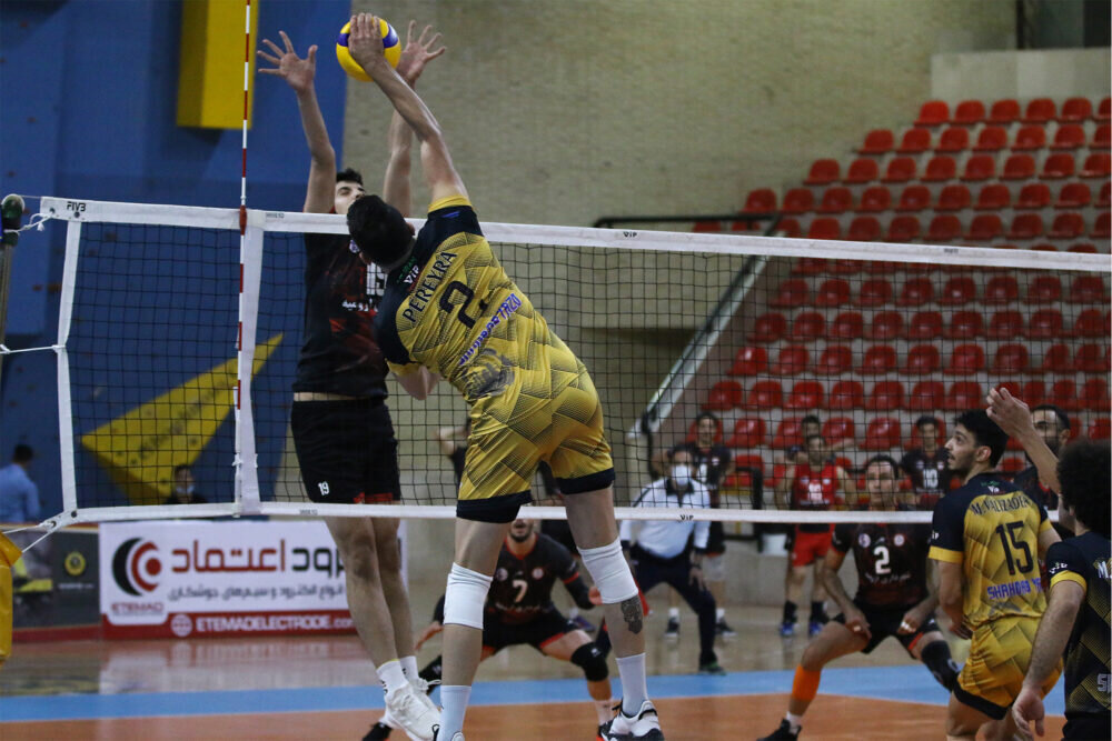 یزدی‌ها با شکست مس حریف فولاد سیرجان شدند