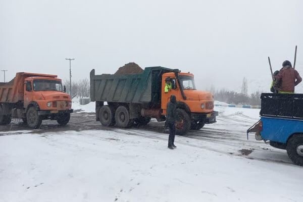 ۱۰۰۰کیلومتر از محورهای مواصلاتی آذربایجان غربی برف روبی
شد
