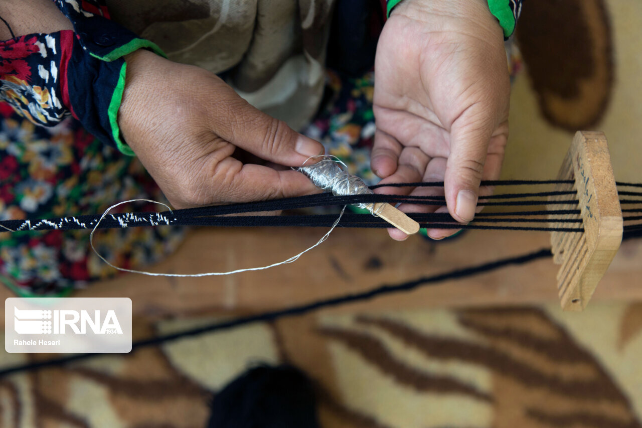 ۱۲ درصد جمعیت زنان گلستان سرپرست خانوار هستند