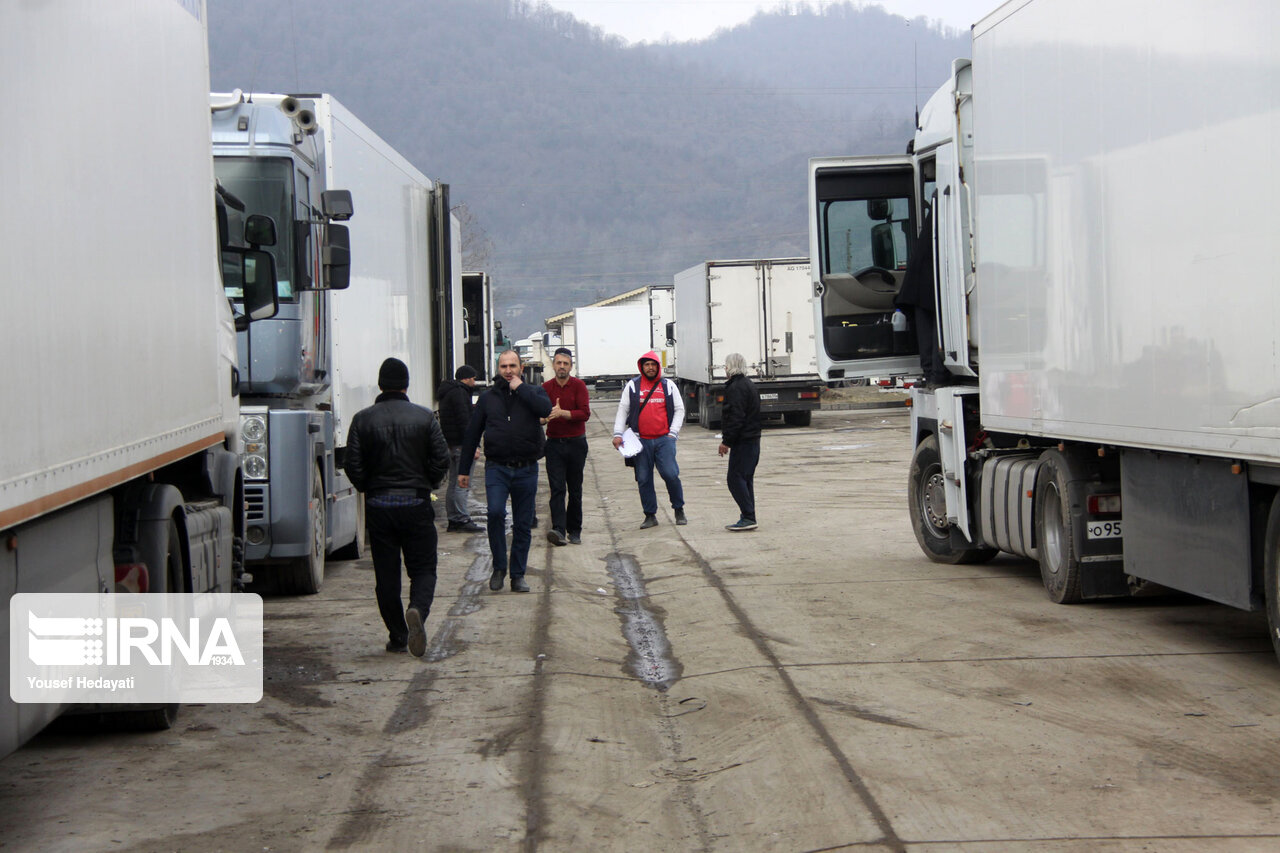 ۱۳ راننده خارجی مبتلا به کرونا از مرز آستارا بازگردانده شدند