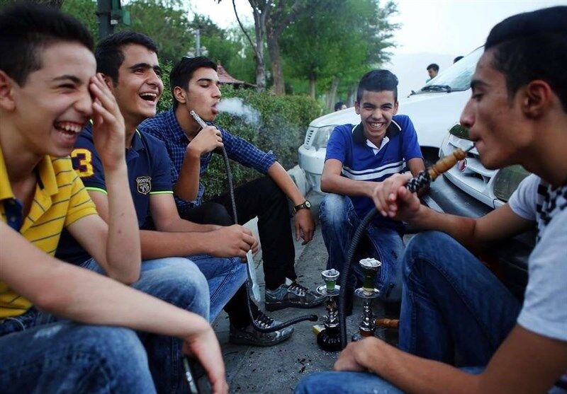 ۱۴ درصد جمعیت بالای ۱۸ سال کشور دخانیات مصرف می‌کنند/روند افزایش قلیانی‌ها
