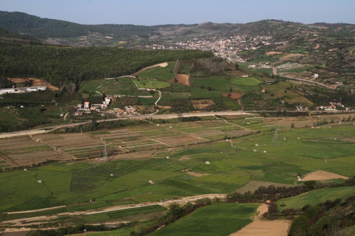 ۱۴۱ هکتار از اراضی ملی برای اجرای طرح‌های سرمایه گذاری در کردستان تعیین تکلیف شد