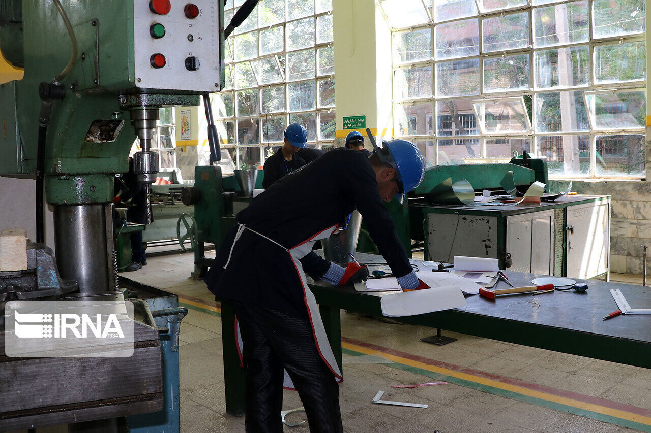 ۱۵۰ هزار مددجوی کمیته امداد آموزشهای مهارتی کسب و کار را فرا میگیرند