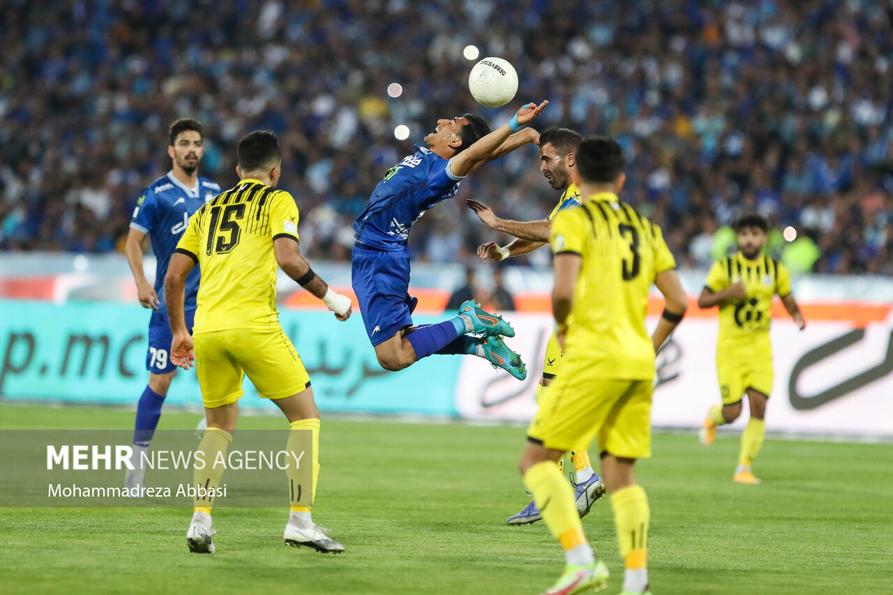 ۲ بازداشتی حاصل درگیری و فحاشی در تمرین نفت مسجدسلیمان